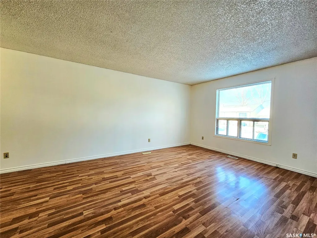244 Wakabayashi Way Saskatoon SK S7K 7M3