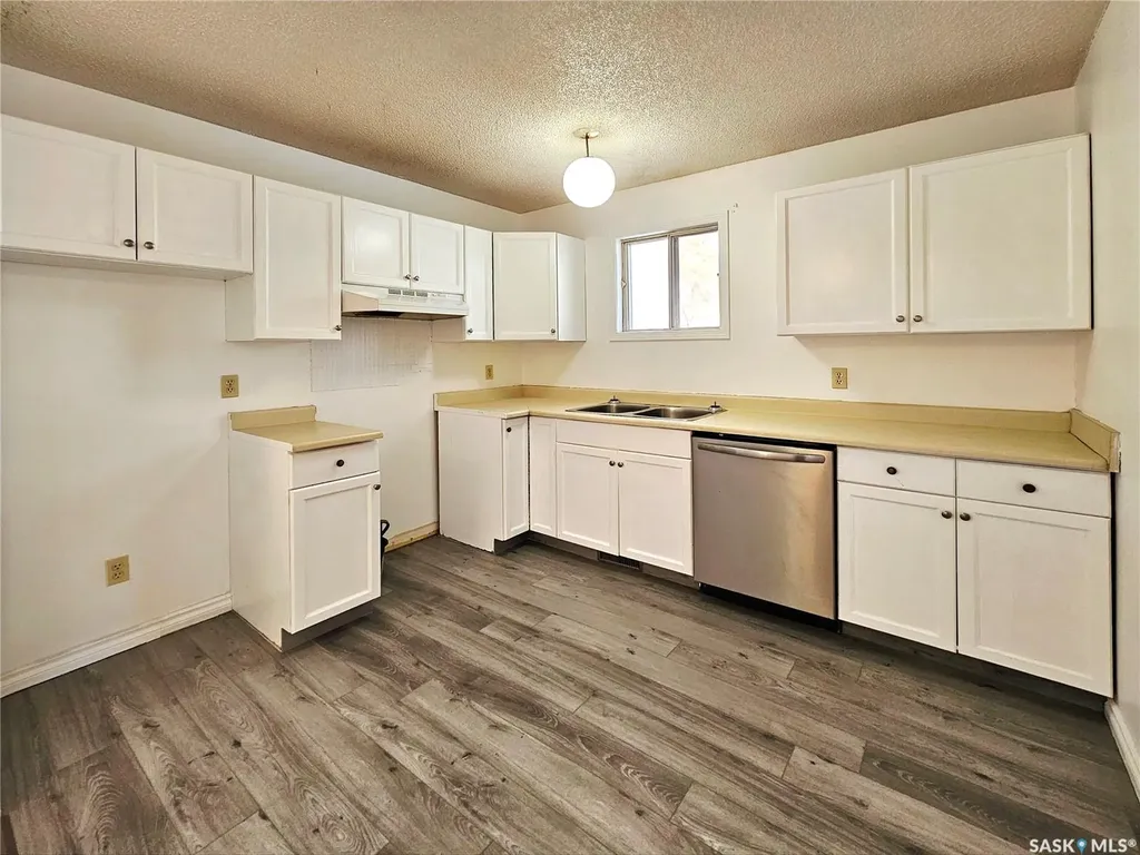 244 Wakabayashi Way Saskatoon SK S7K 7M3