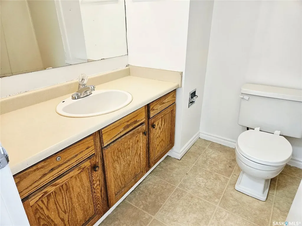 244 Wakabayashi Way Saskatoon SK S7K 7M3