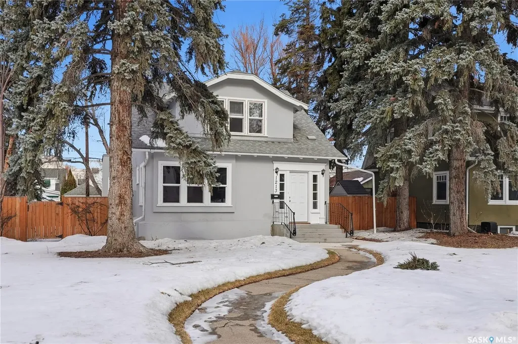 1213 Elliott Street Saskatoon SK S7N 0V5