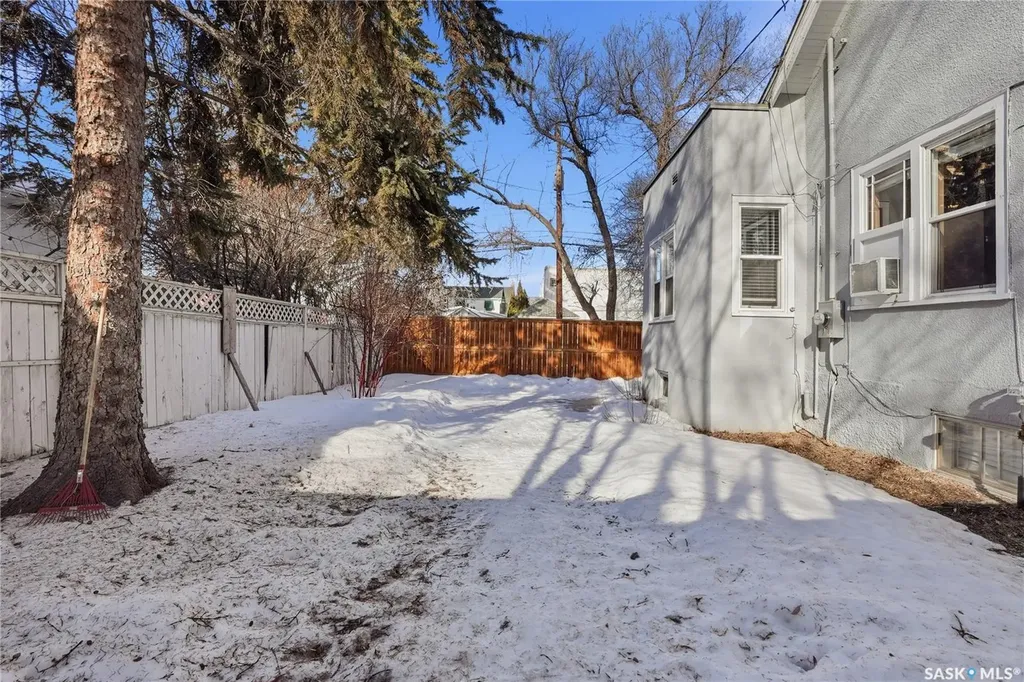 1213 Elliott Street Saskatoon SK S7N 0V5