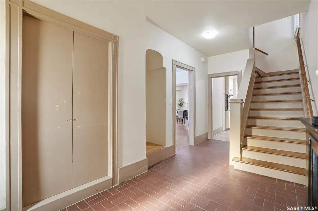 1213 Elliott Street Saskatoon SK S7N 0V5