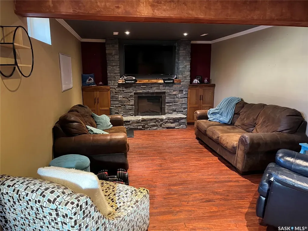 207 Dominion Road Assiniboia SK S0H 0B0