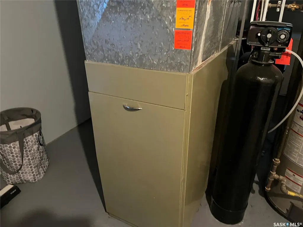 207 Dominion Road Assiniboia SK S0H 0B0