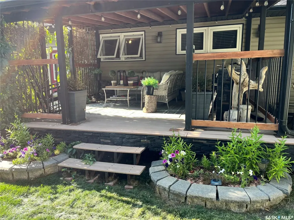 207 Dominion Road Assiniboia SK S0H 0B0