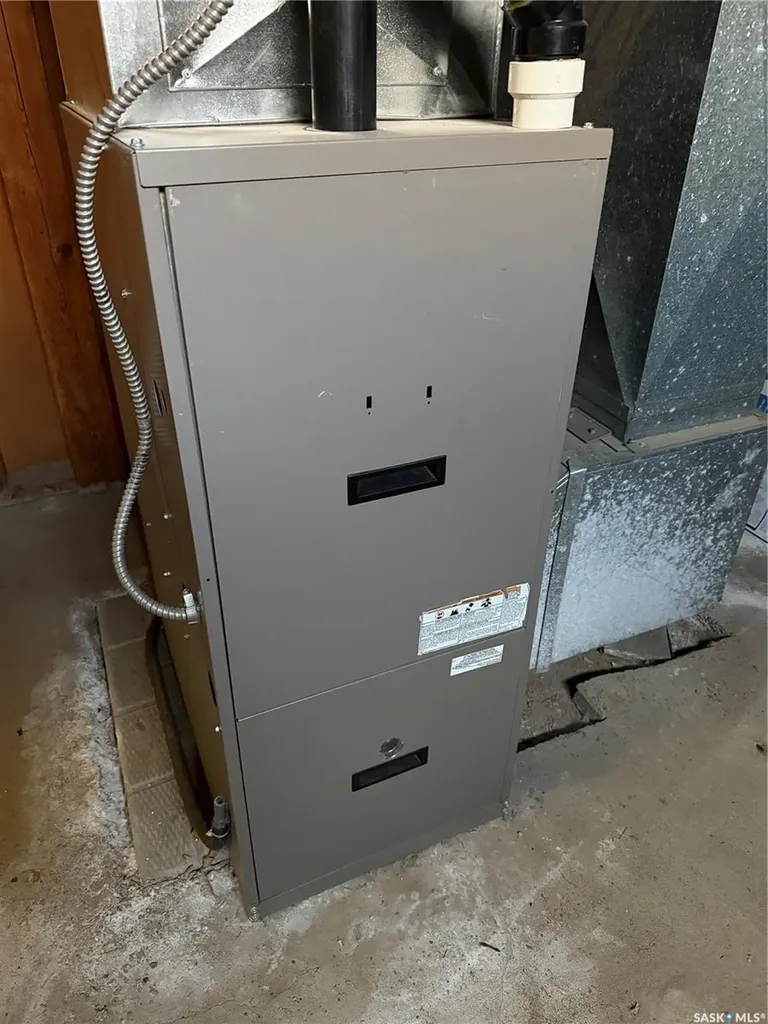 6366 Queens Avenue Gull Lake SK S0N 1A0