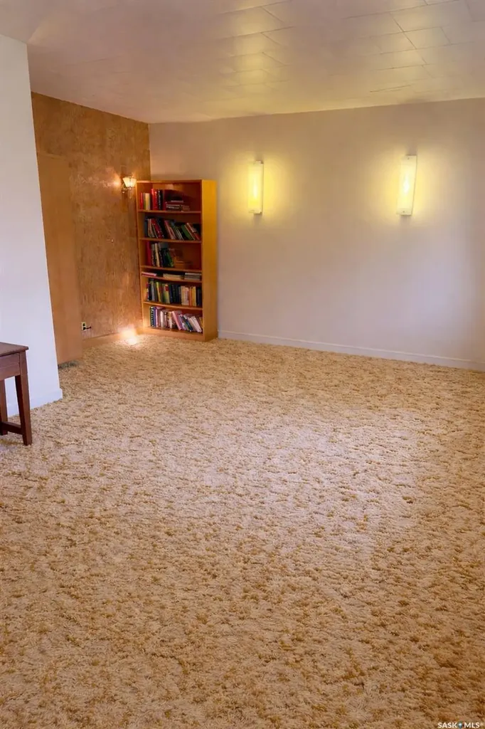 6366 Queens Avenue Gull Lake SK S0N 1A0