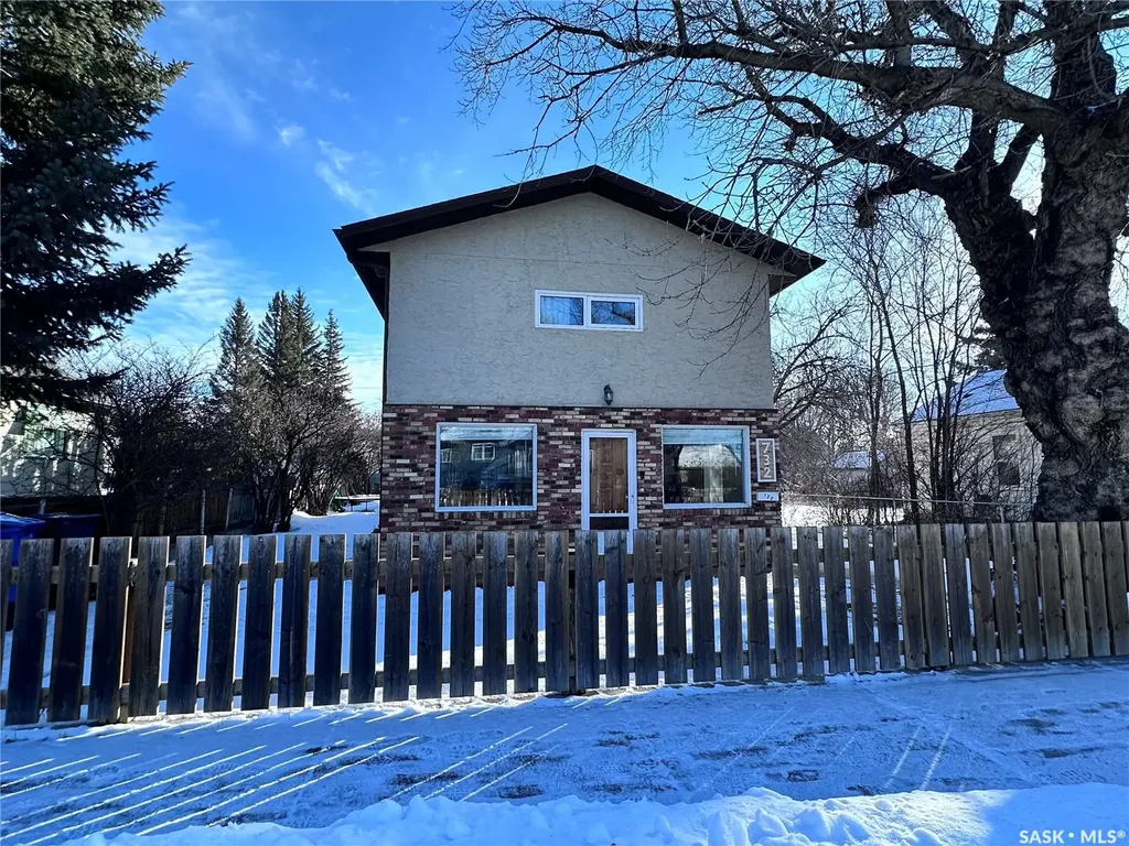 732 101st Street North Battleford SK S9A 0Z1