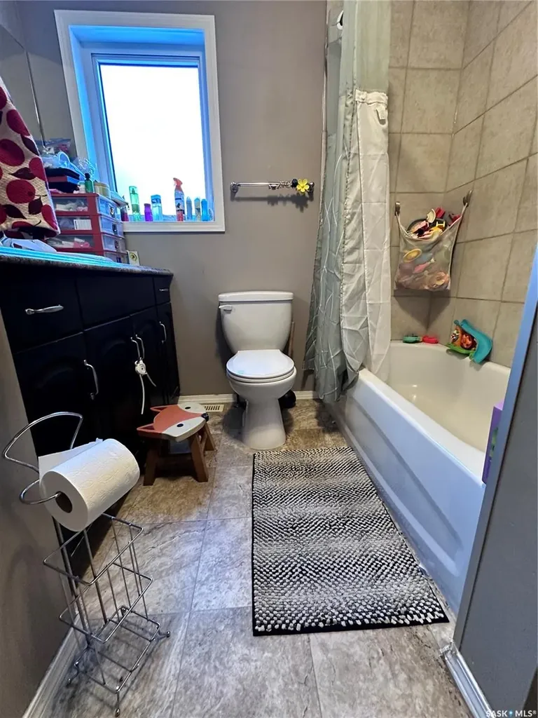 732 101st Street North Battleford SK S9A 0Z1