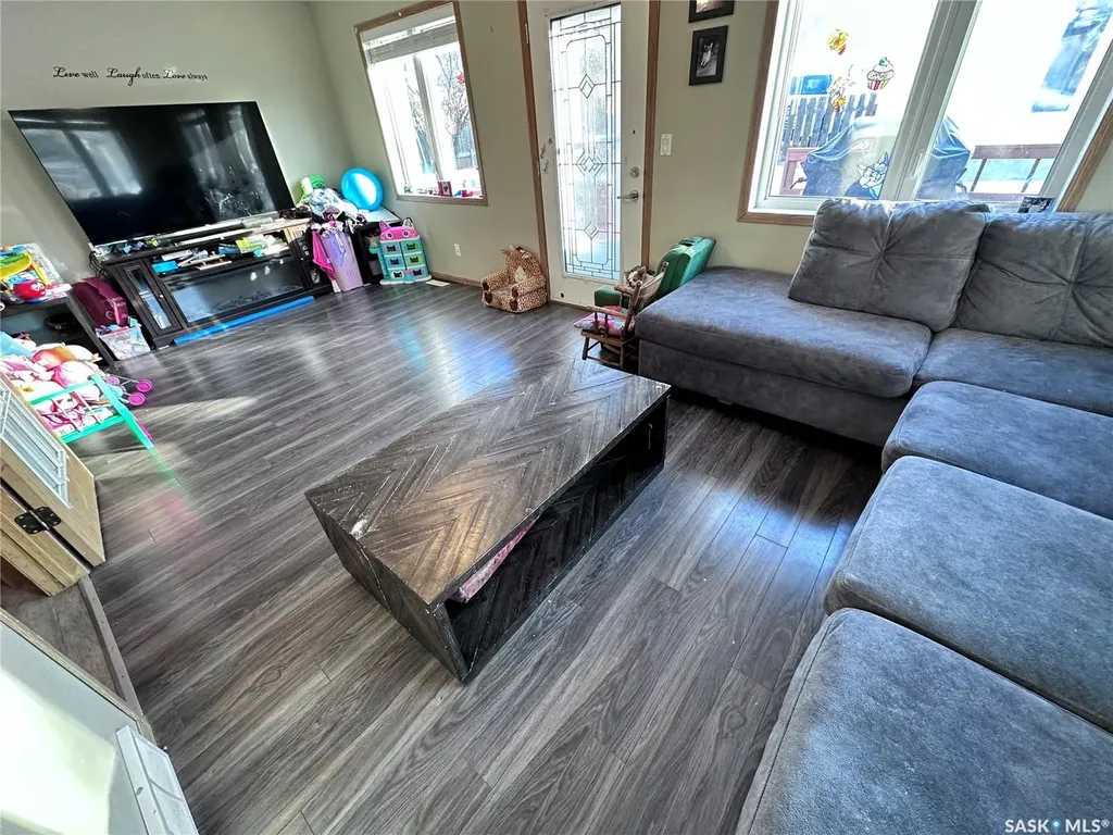 732 101st Street North Battleford SK S9A 0Z1