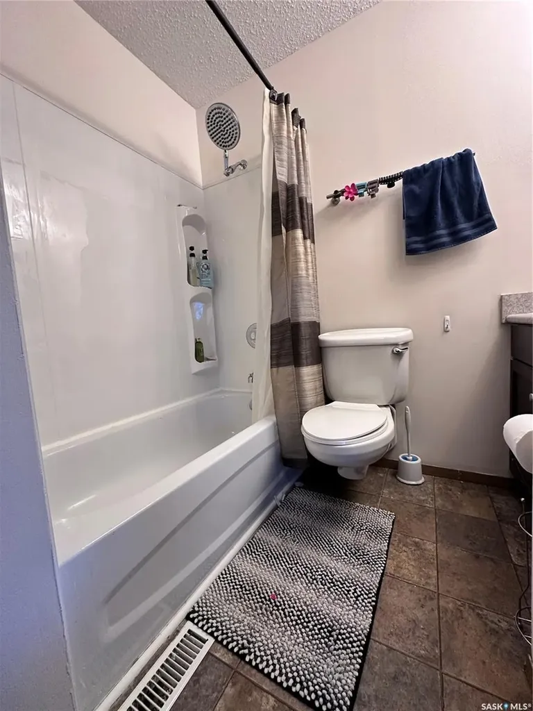 732 101st Street North Battleford SK S9A 0Z1
