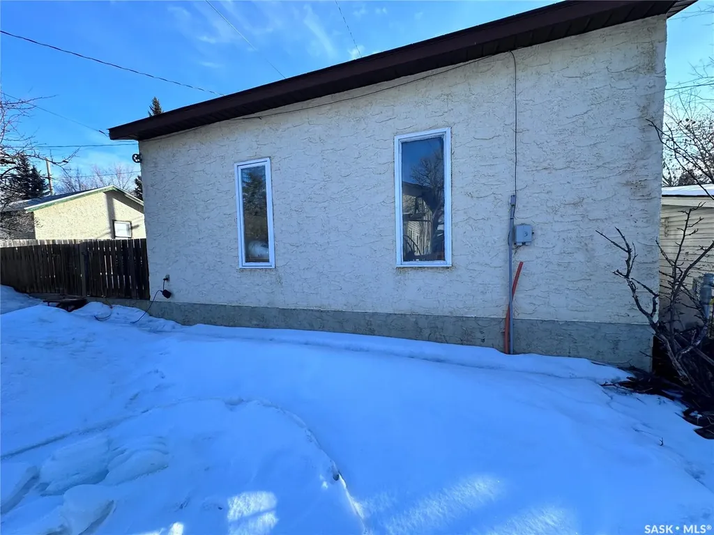 732 101st Street North Battleford SK S9A 0Z1