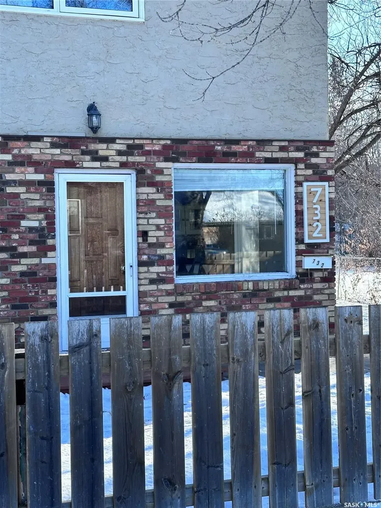 732 101st Street North Battleford SK S9A 0Z1