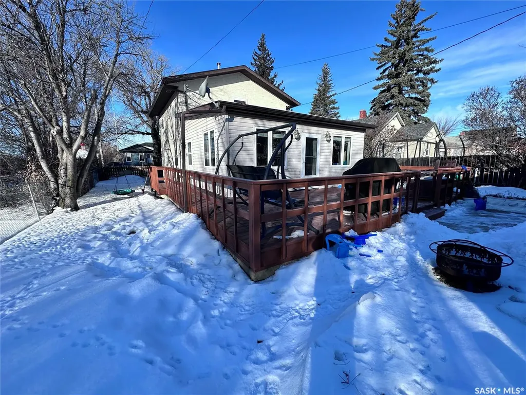732 101st Street North Battleford SK S9A 0Z1