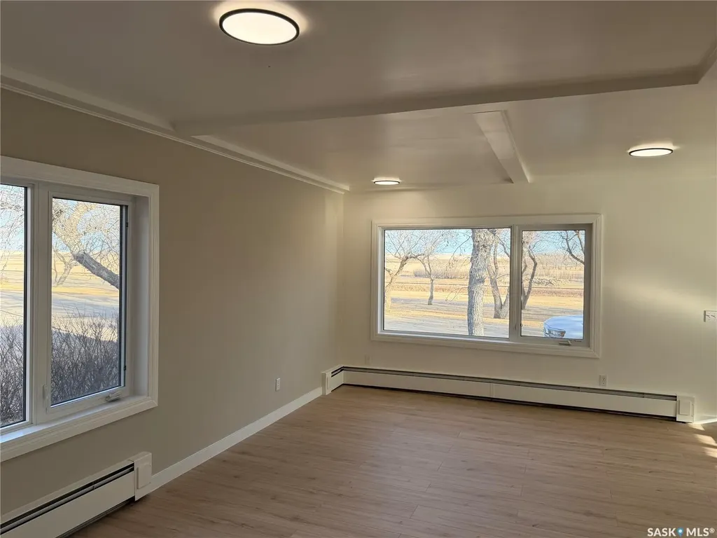 133 Railway Avenue Ponteix SK S0N 1Z0