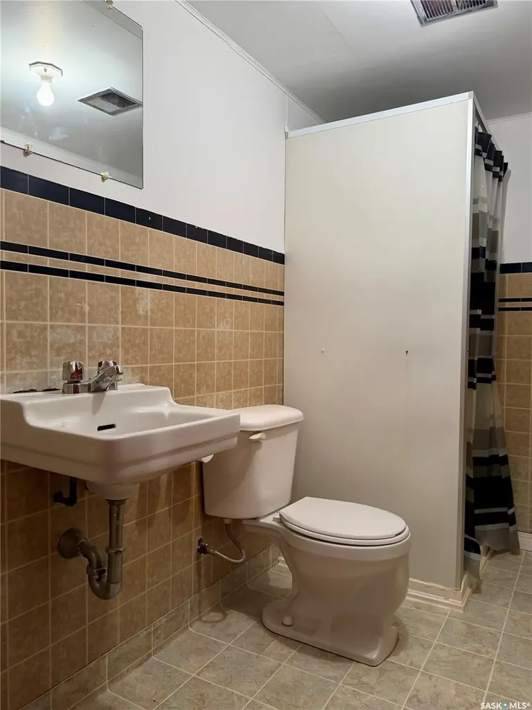 133 Railway Avenue Ponteix SK S0N 1Z0
