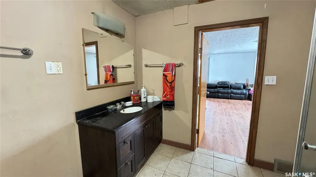 501 2nd Street Kenaston SK S0G 2N0