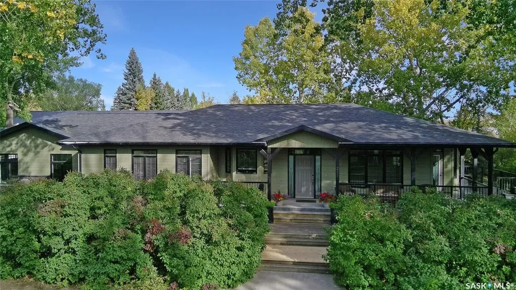 225 11th Avenue SE Swift Current SK S9H 3R9
