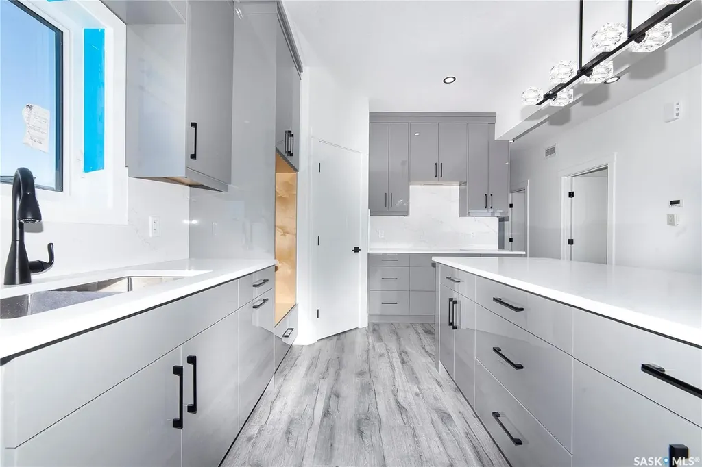 447 Woolf Bend Saskatoon SK S7W 1E6