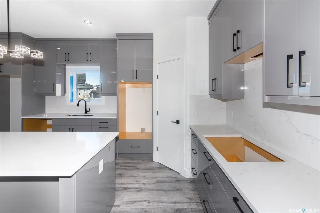 447 Woolf Bend Saskatoon SK S7W 1E6