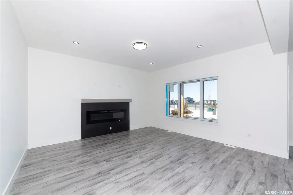 447 Woolf Bend Saskatoon SK S7W 1E6