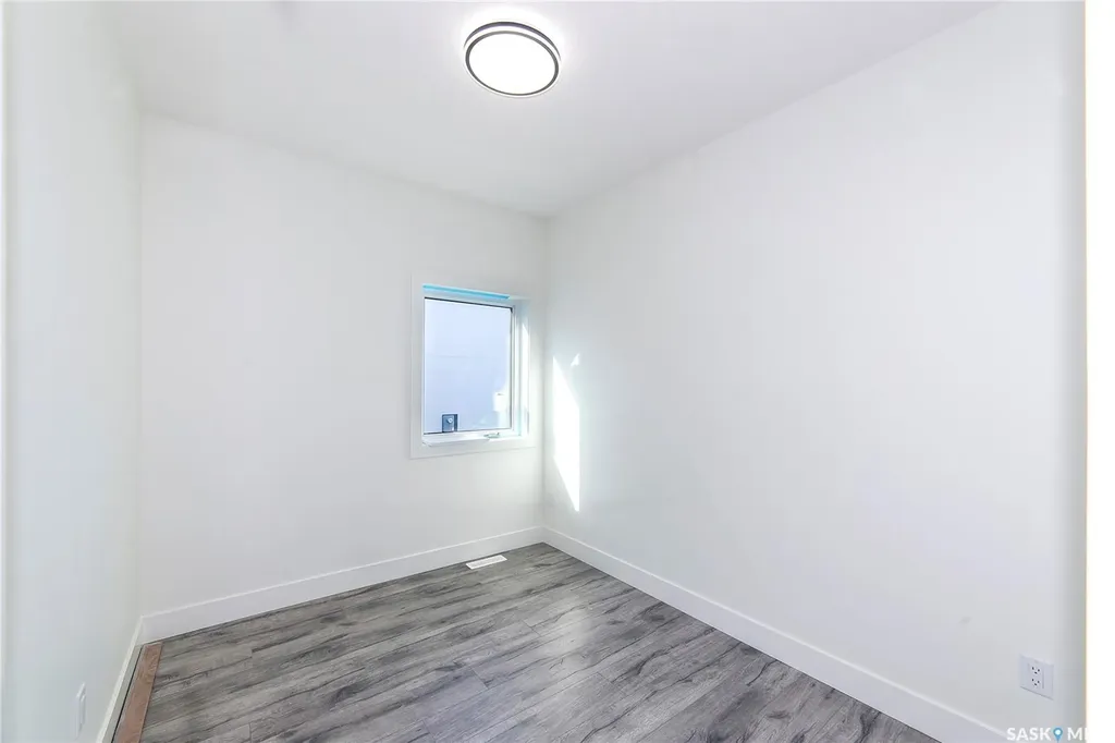 447 Woolf Bend Saskatoon SK S7W 1E6