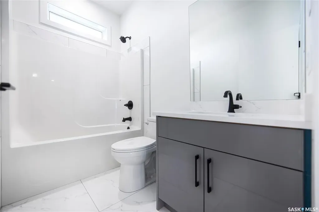 447 Woolf Bend Saskatoon SK S7W 1E6