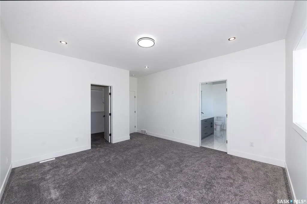 447 Woolf Bend Saskatoon SK S7W 1E6