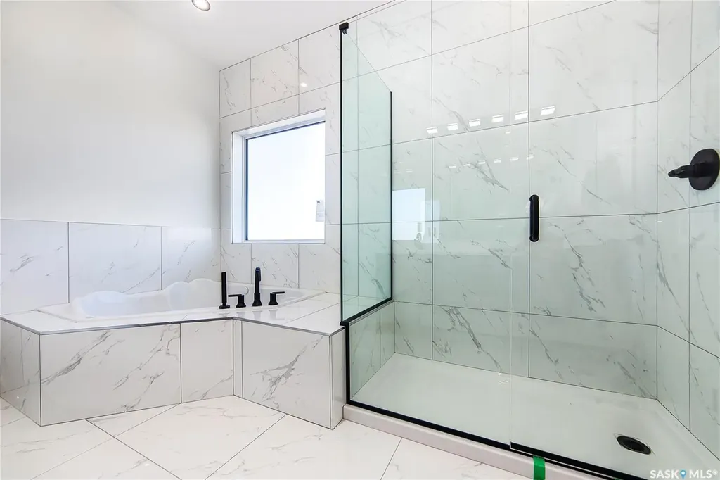 447 Woolf Bend Saskatoon SK S7W 1E6