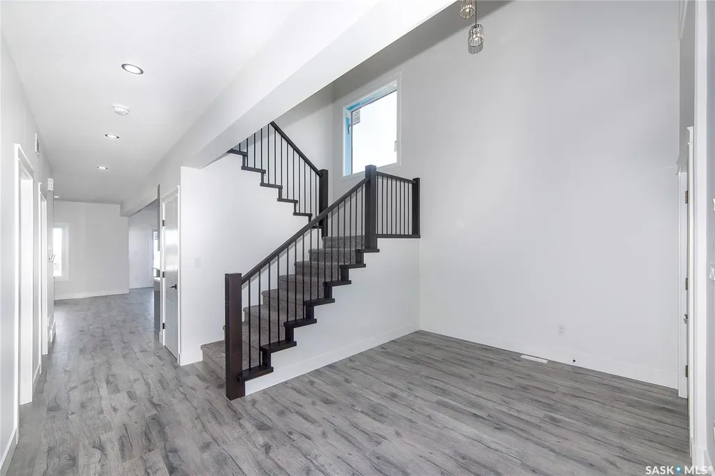 447 Woolf Bend Saskatoon SK S7W 1E6