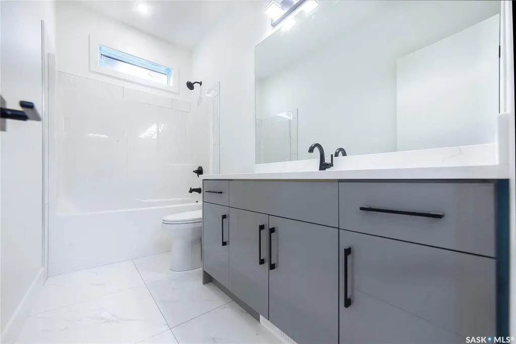 447 Woolf Bend Saskatoon SK S7W 1E6