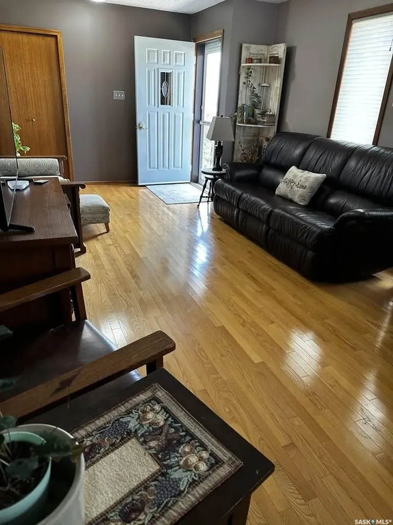 797 4th Street W Shaunavon SK S0N 2M0