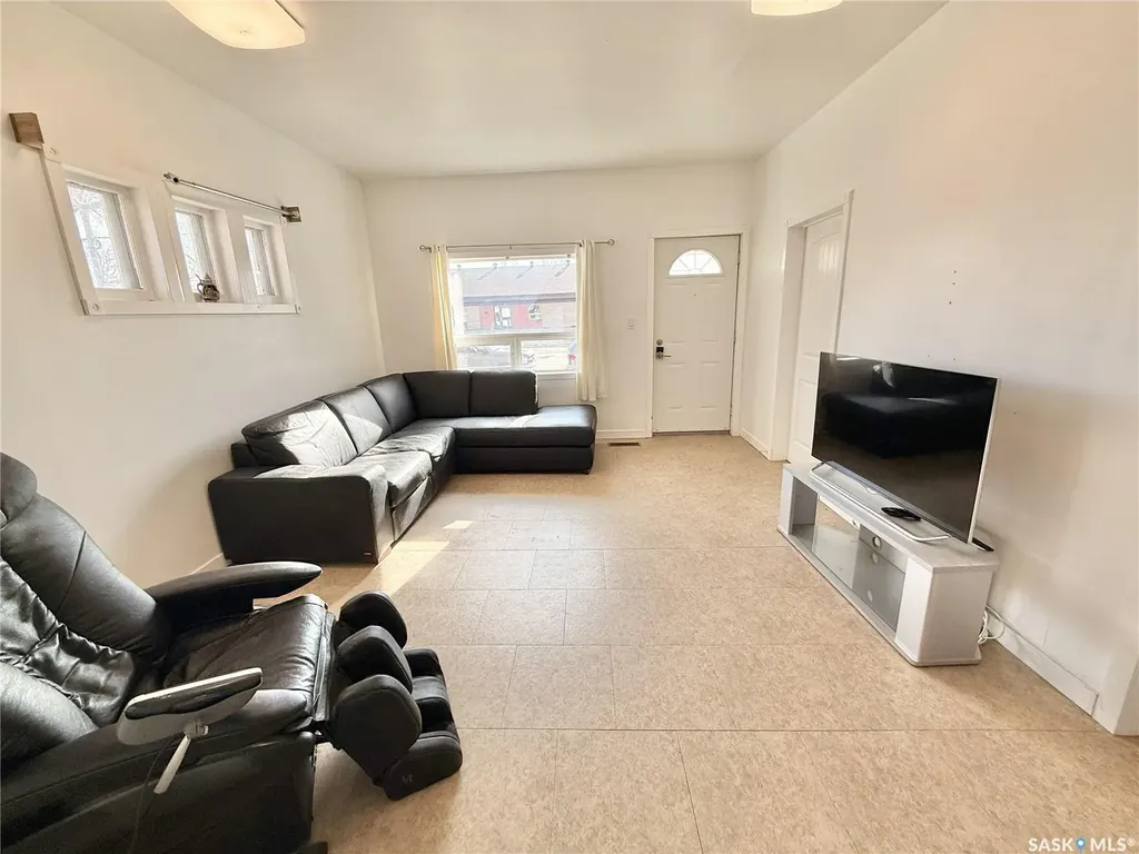 320 Herbert Avenue Herbert SK S0H 2A0