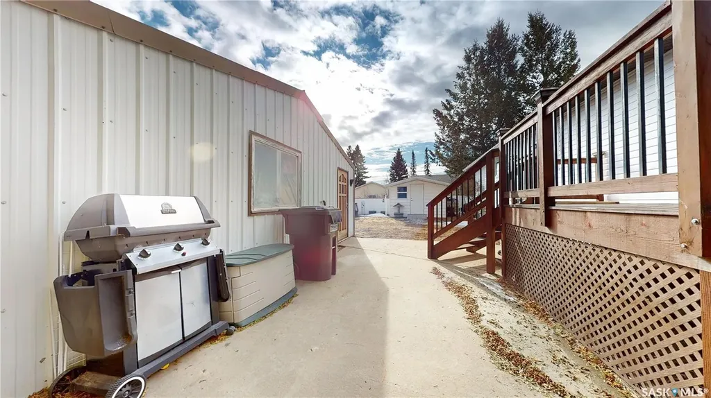 360 Eastview Place Burstall SK S0N 0H0