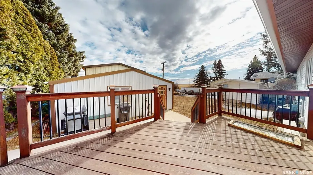 360 Eastview Place Burstall SK S0N 0H0