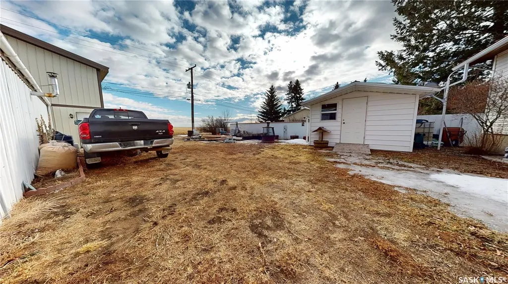 360 Eastview Place Burstall SK S0N 0H0