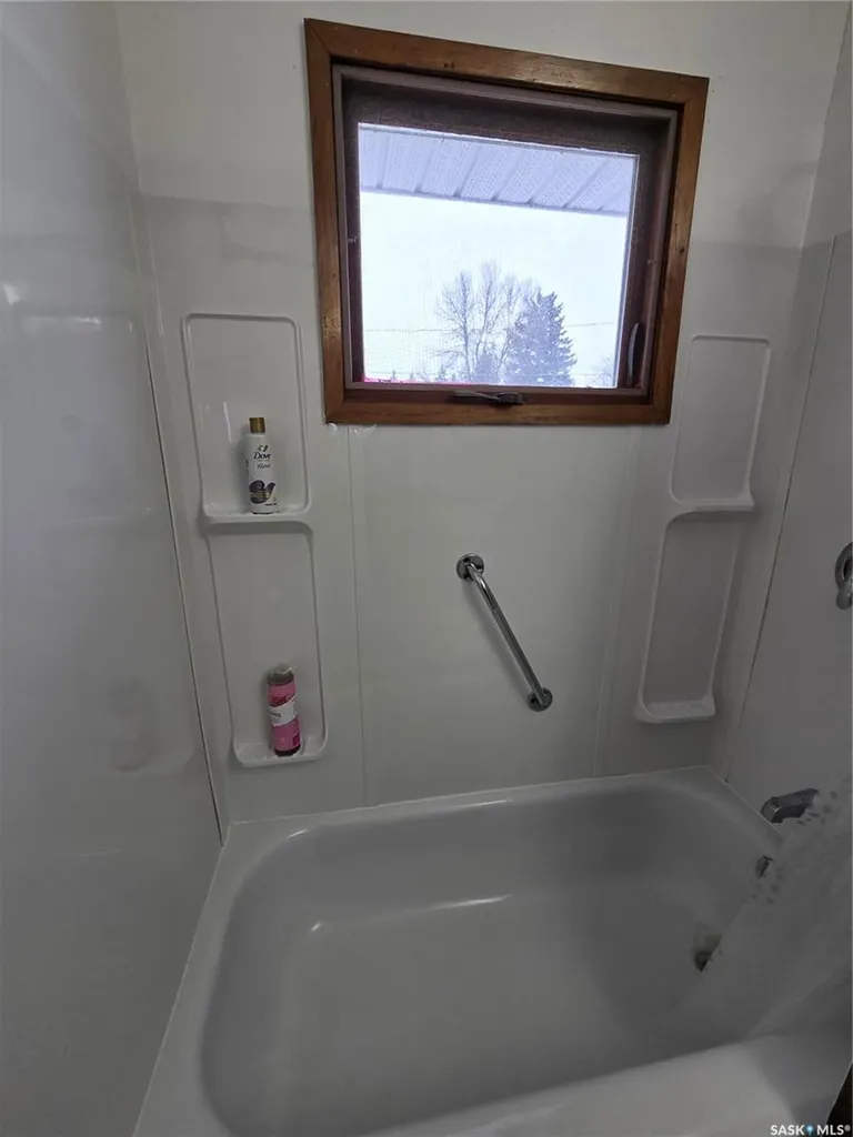 510 Vernon Street Broadview SK S0G 0K0