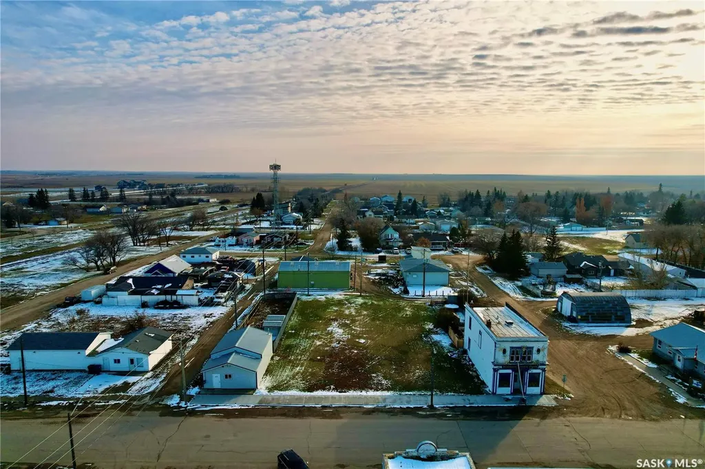 402 Second Street Dundurn SK S0K 1K0