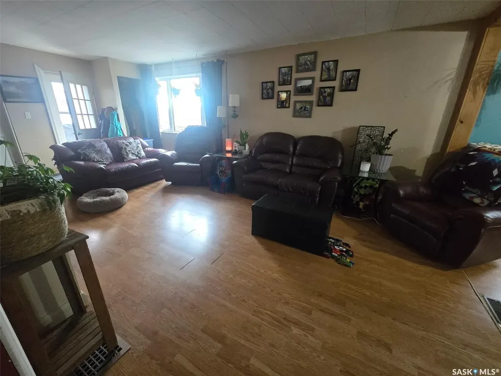 2014 1st Street N Rockglen SK S0H 3R0