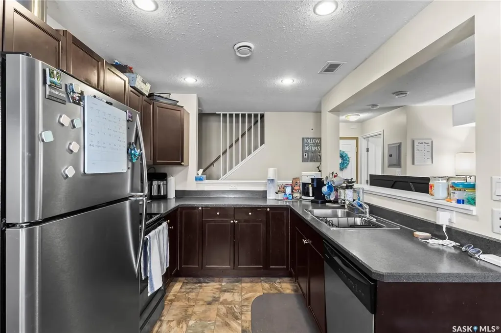 515 28th Street E Prince Albert SK S6V 1X8