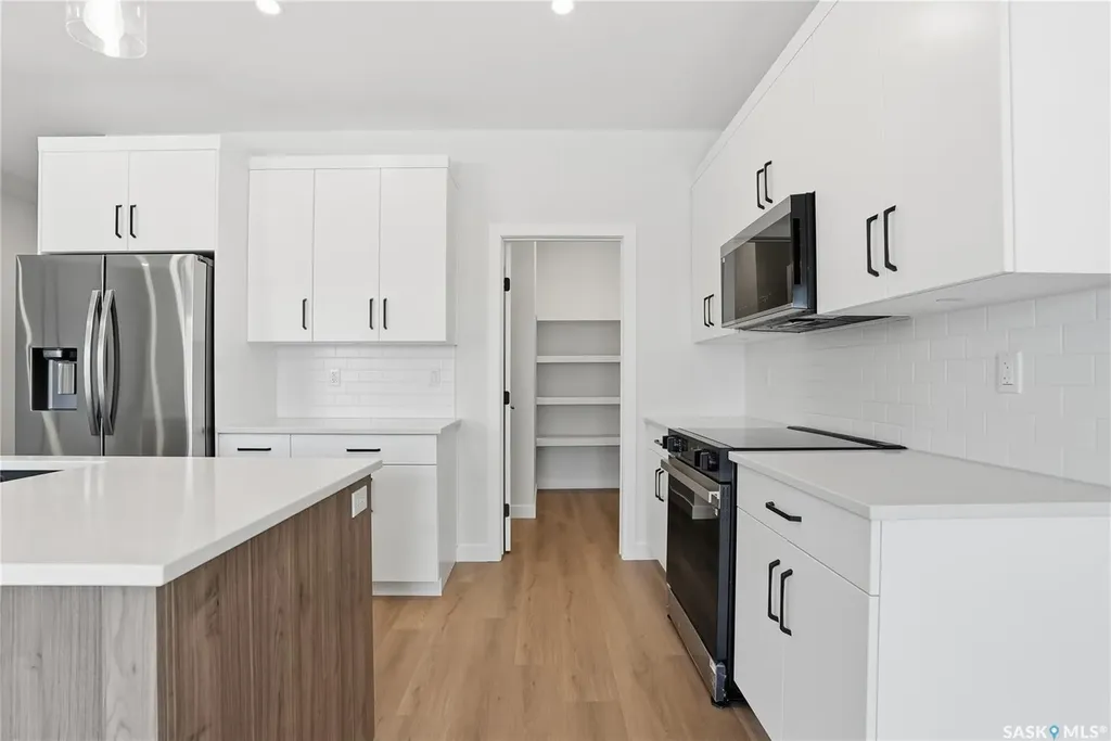 190 Doran Way Saskatoon SK S7V 0Z7