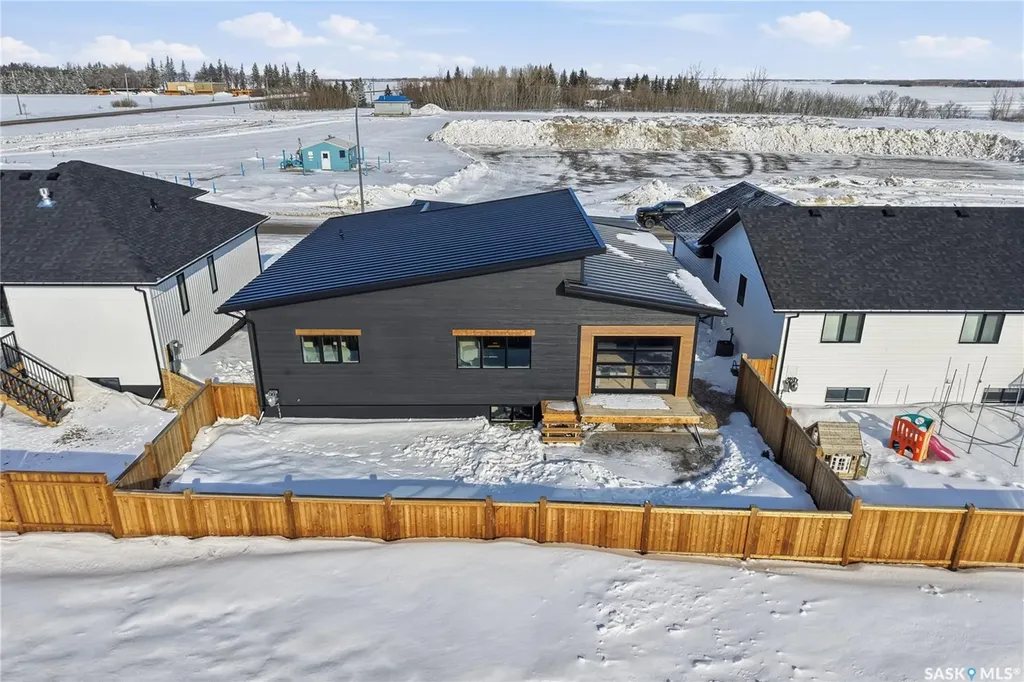 520 16th Avenue Humboldt SK S0K 2A0