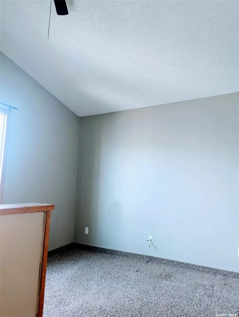 412 Iroquois Street W Moose Jaw SK S6H 5B3