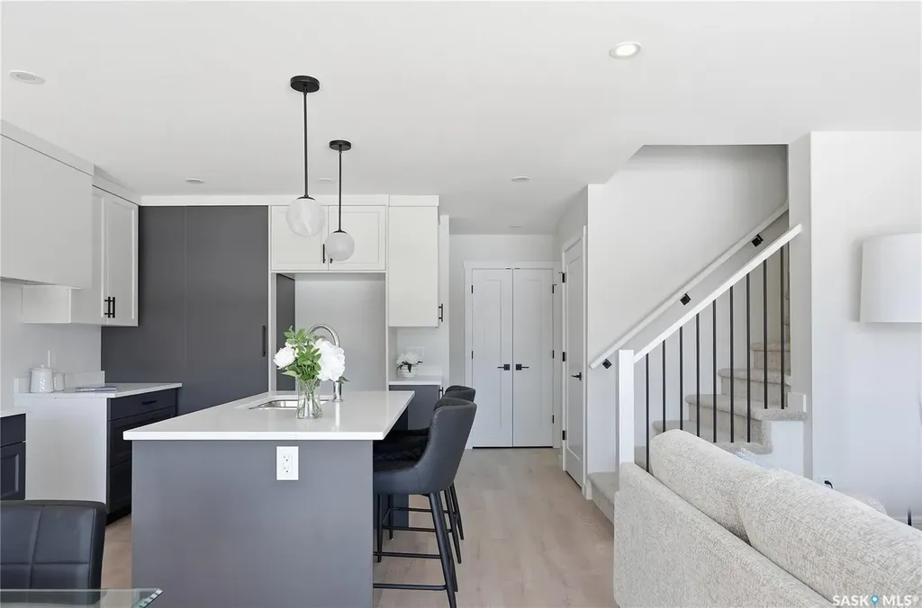 155 Mcfaull Way Saskatoon SK S7V 1Z9