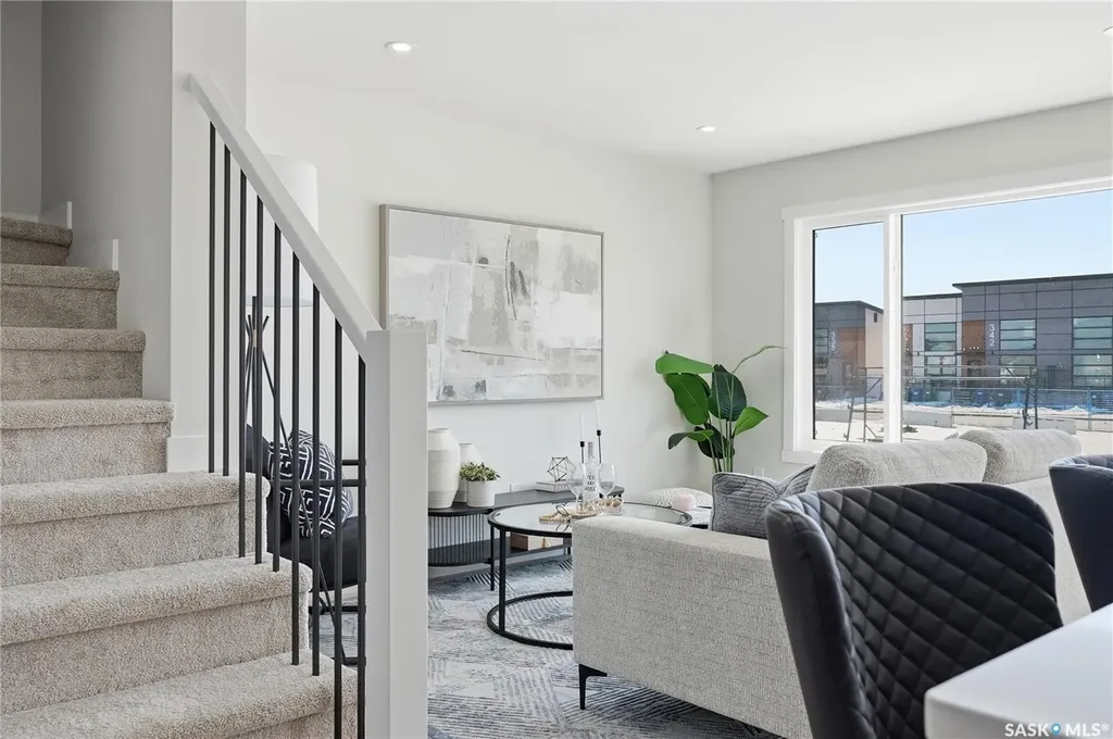 155 Mcfaull Way Saskatoon SK S7V 1Z9