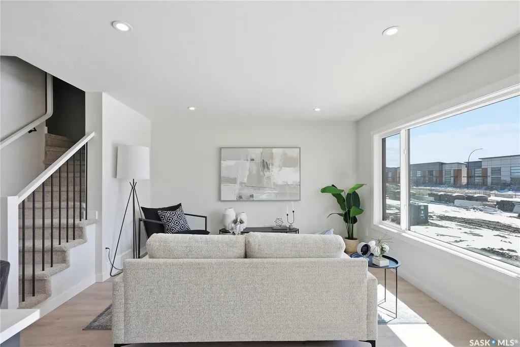 155 Mcfaull Way Saskatoon SK S7V 1Z9