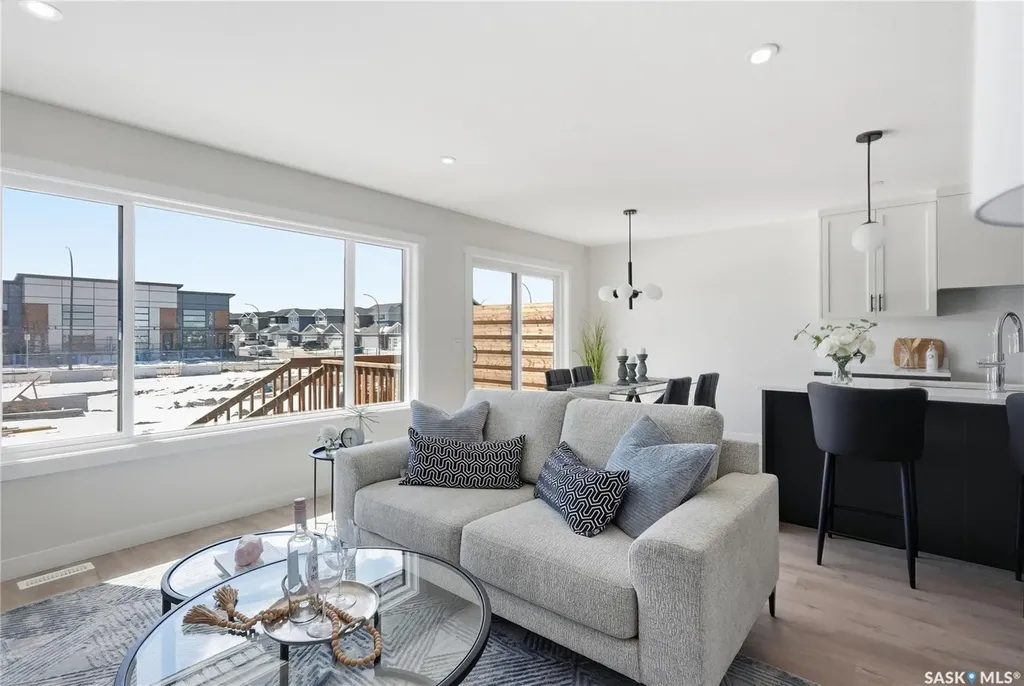 155 Mcfaull Way Saskatoon SK S7V 1Z9