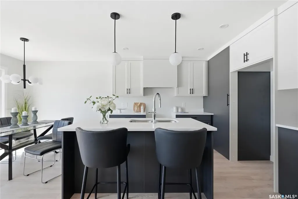 155 Mcfaull Way Saskatoon SK S7V 1Z9