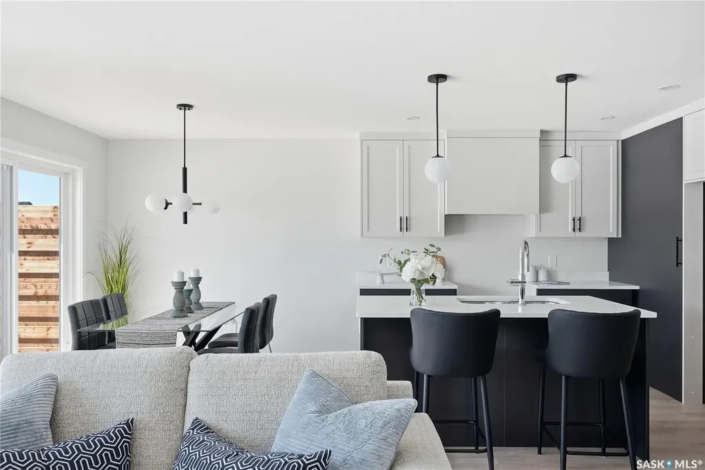 155 Mcfaull Way Saskatoon SK S7V 1Z9