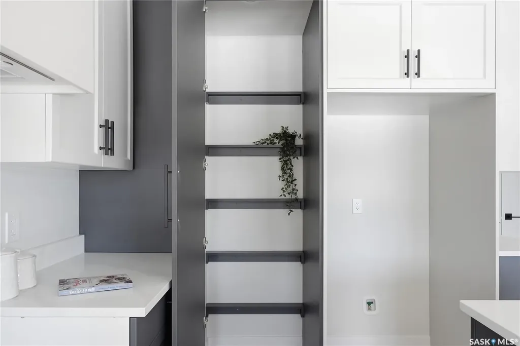 155 Mcfaull Way Saskatoon SK S7V 1Z9